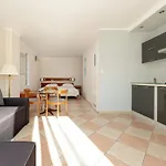 Comfortable Studio, Breakfast Included Rewal