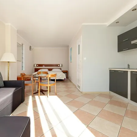 Comfortable Studio, Breakfast Included Rewal