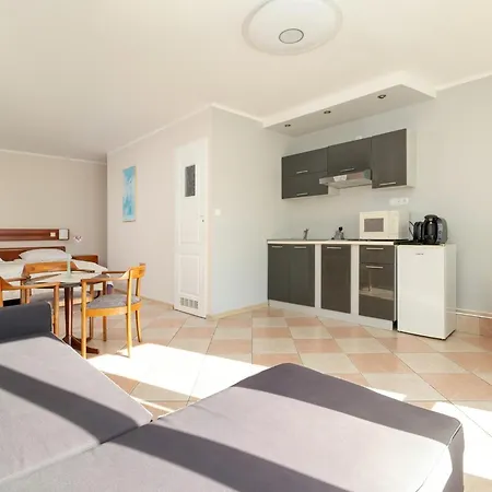 Comfortable Studio, Breakfast Included * Rewal