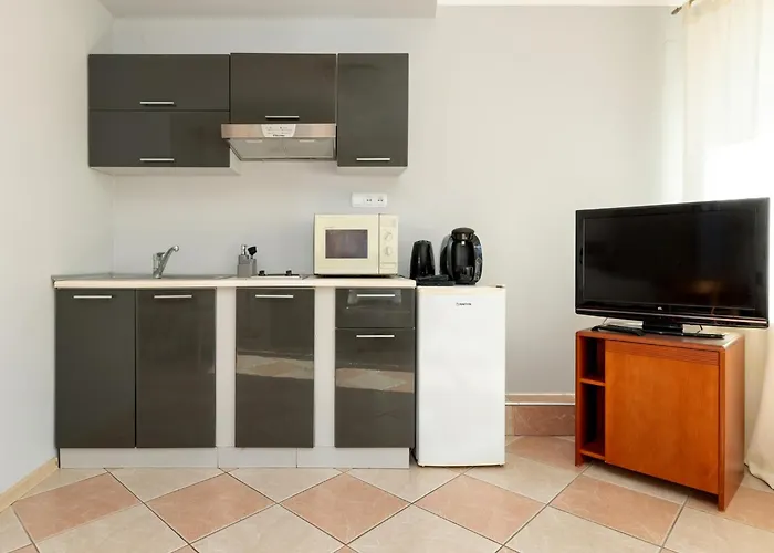 Comfortable Studio, Breakfast Included Apartman *